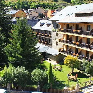 Saurat Hotel